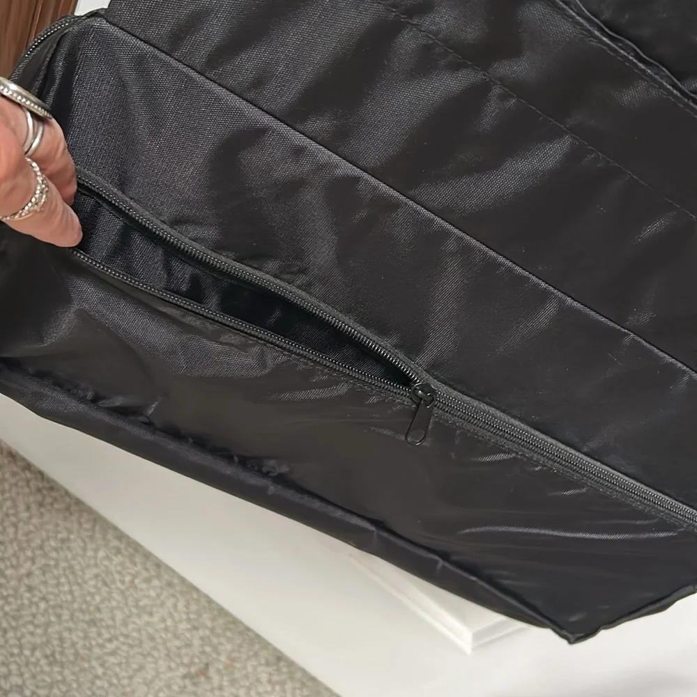 Folding Hanging Organizer, makeup, storage or travel bag. Very lg, many sections